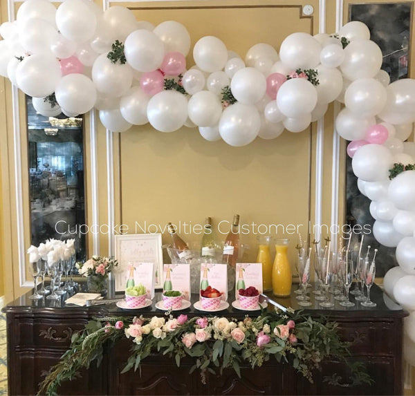 Red Gold Christmas Red Gold Holiday Cookies Gold Christmas Decor Holiday Wedding Favor Gold Decor Red Gold Wedding Red gold Graduation Ideas