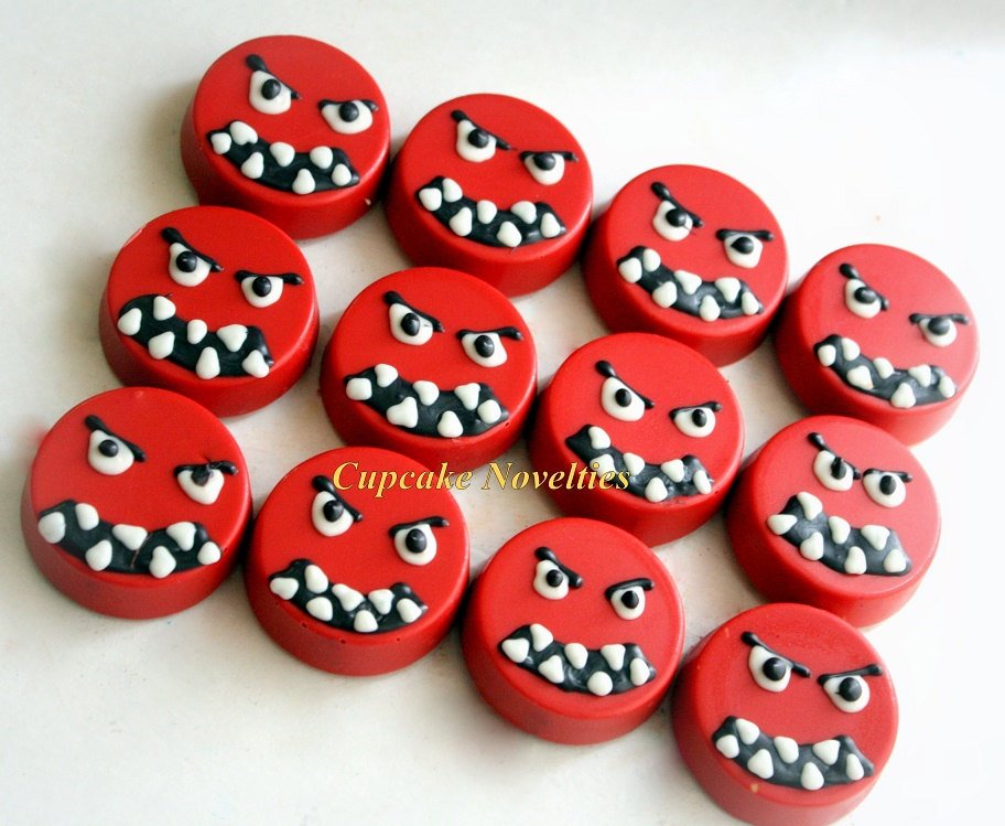 Big Hero 6 Six Birthday Party Favors Baymax Chocolate Oreos Cookies Po big-hero-6-six-birthday-party-favors-baymax-chocolate-oreos-cookies-po